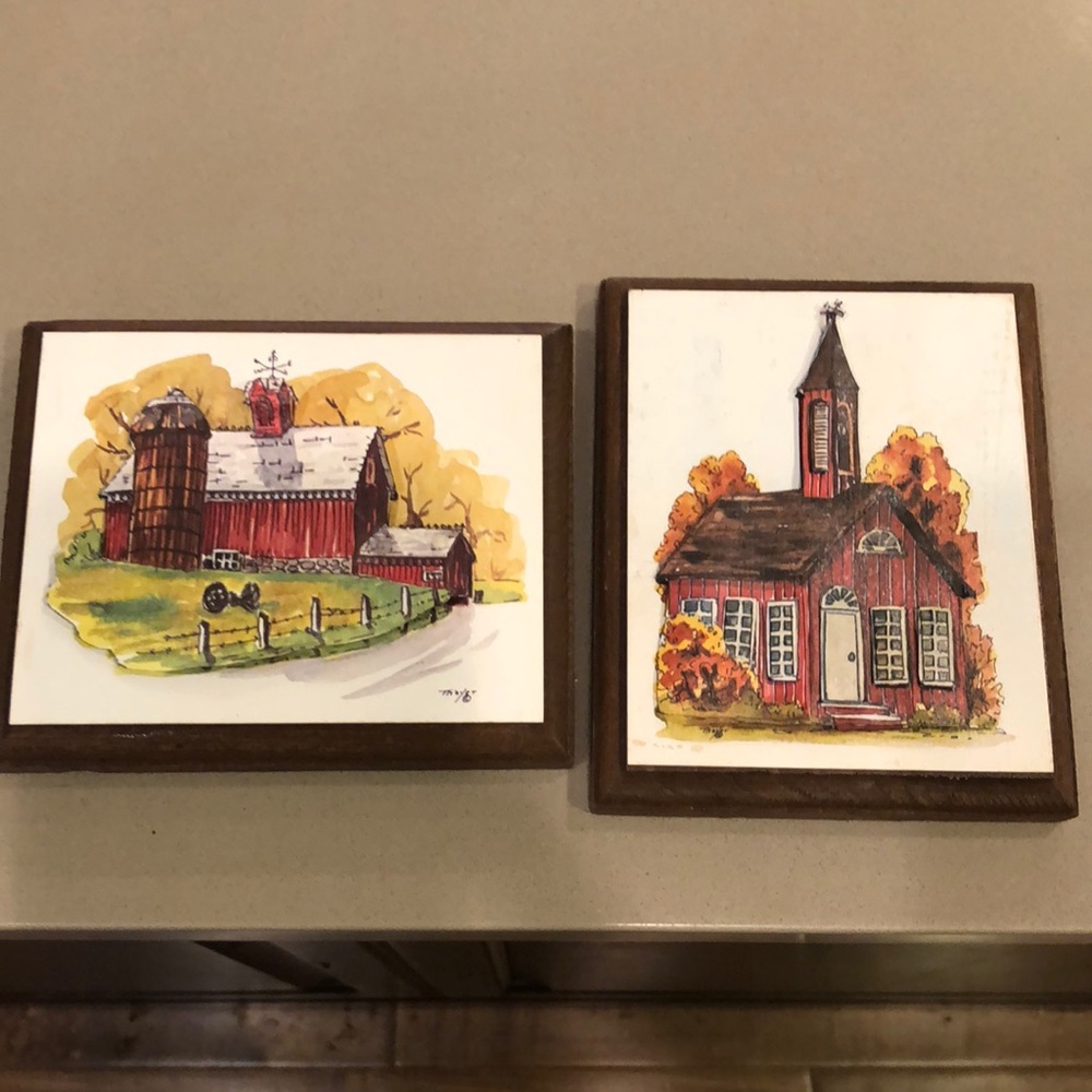 Very cute vintage collection of 2 pieces!